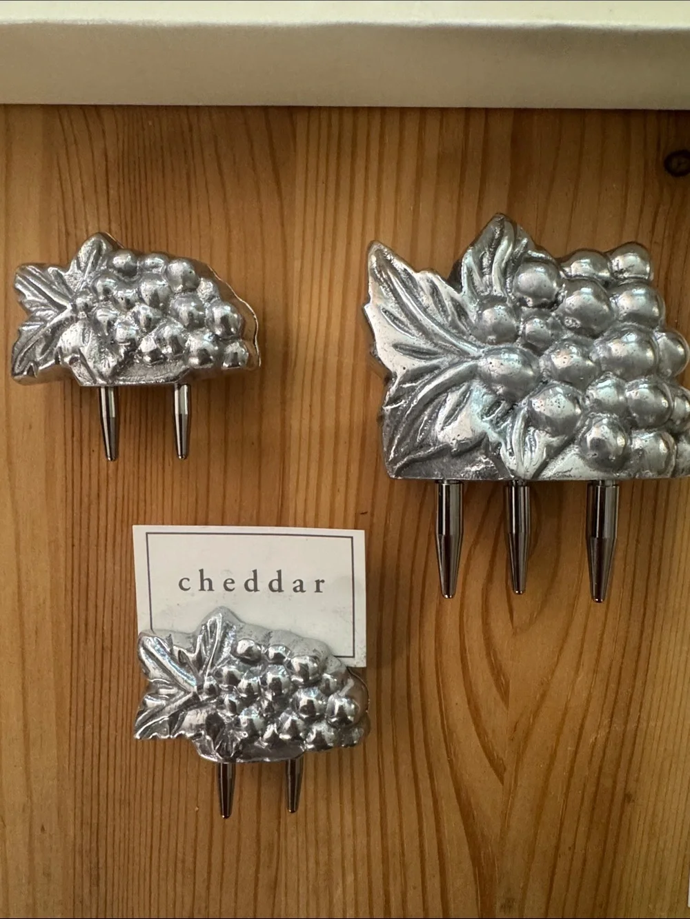 Aluminum Cheese Service Set with Grape Design